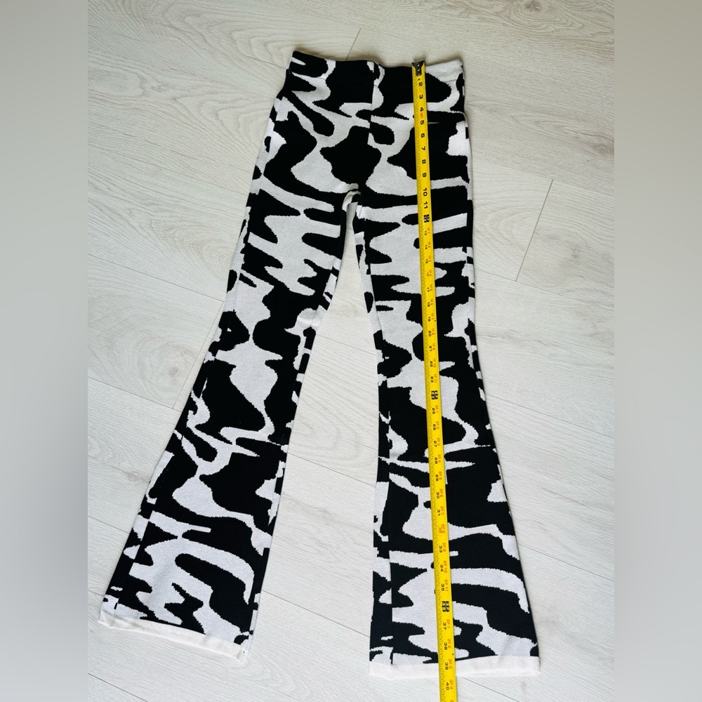 Baevely Cow Print Pants Size Small, Elastic Waist, Ankle Flare Pants Black White - Picture 10 of 11